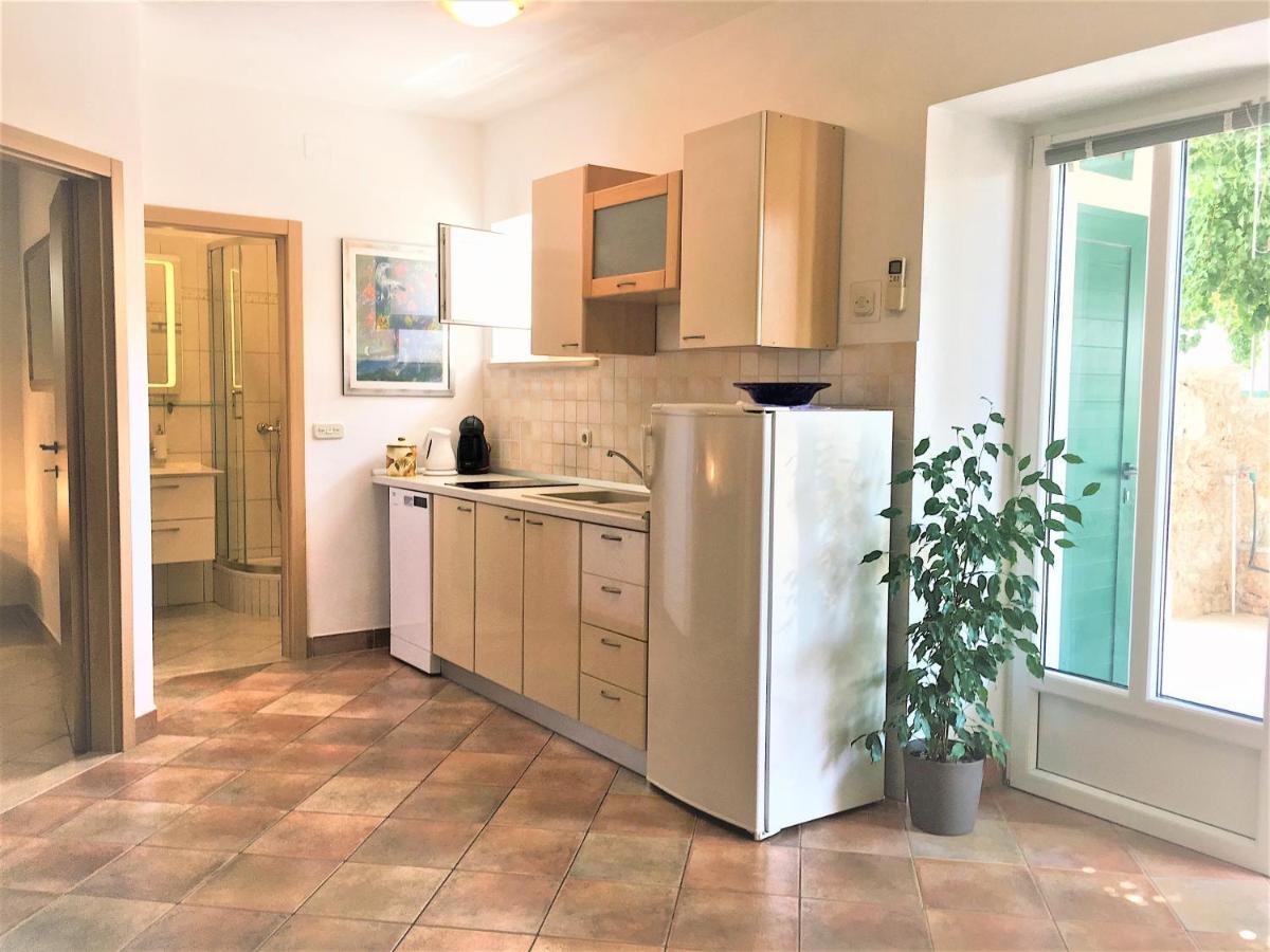 Apartments Obala Bol Dış mekan fotoğraf