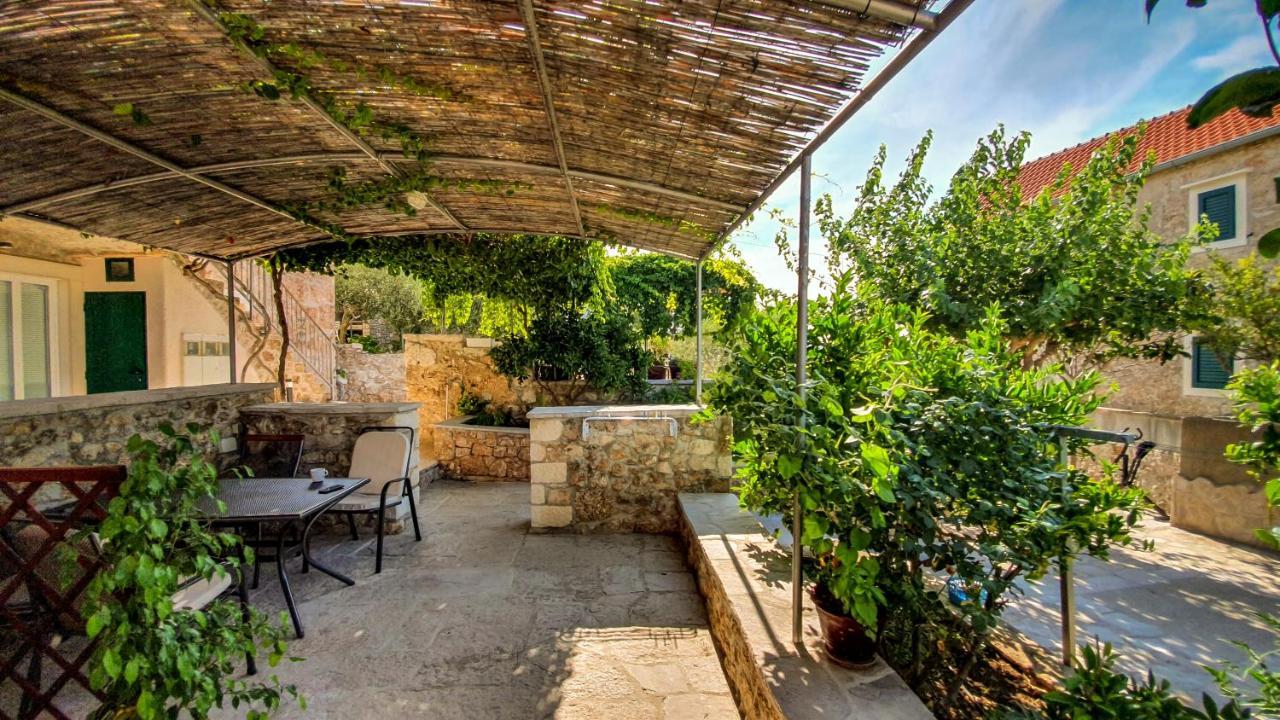 Apartments Obala Bol Dış mekan fotoğraf