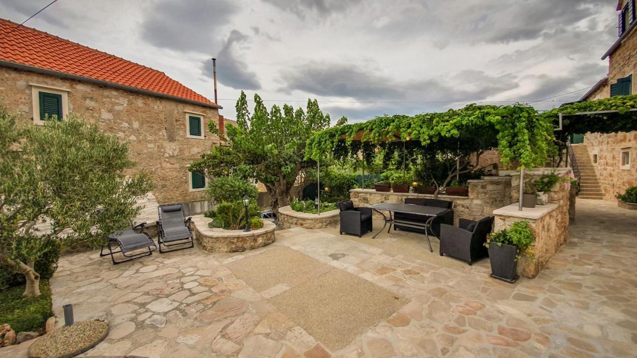 Apartments Obala Bol Dış mekan fotoğraf