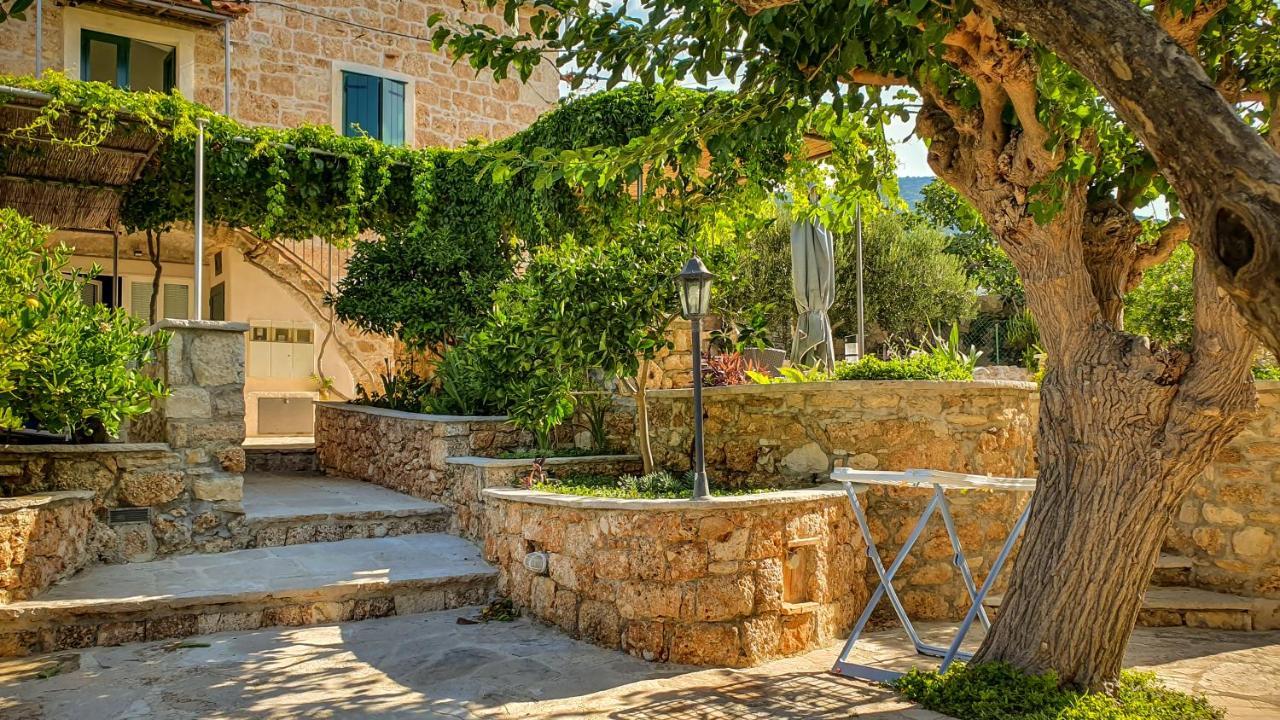 Apartments Obala Bol Dış mekan fotoğraf