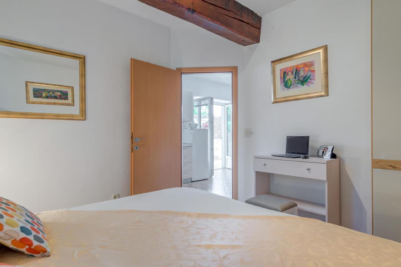 Apartments Obala Bol Dış mekan fotoğraf