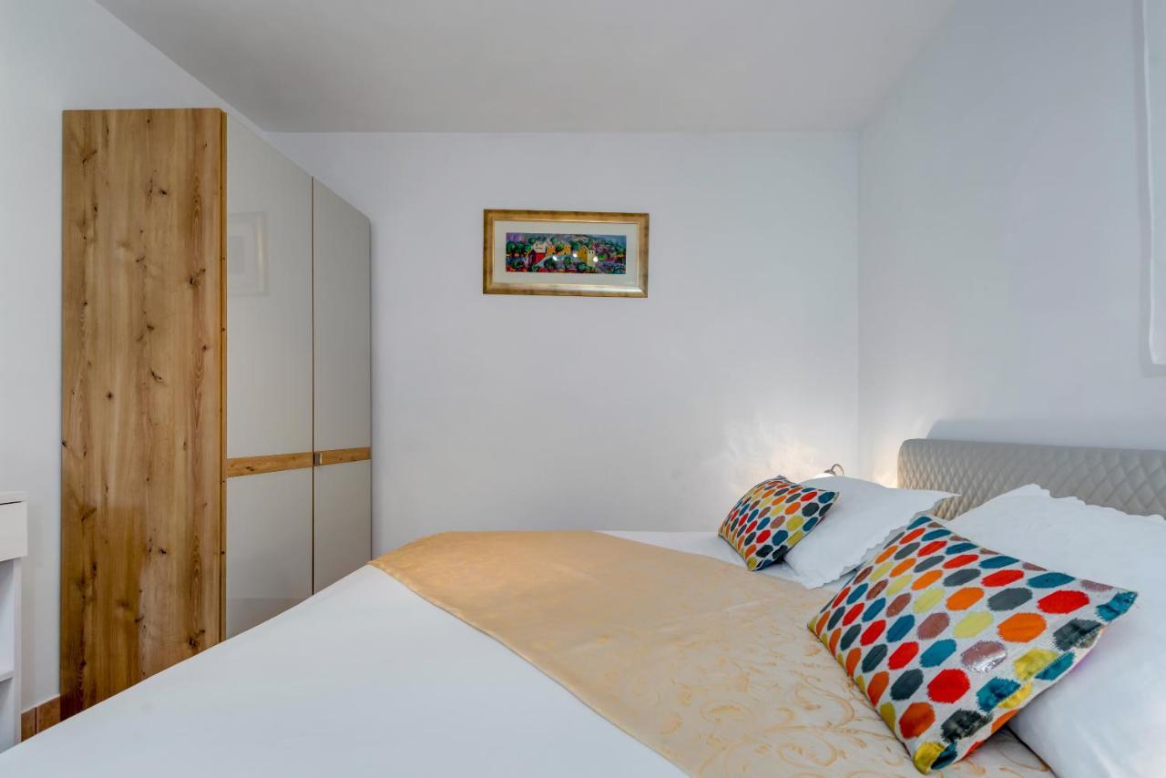 Apartments Obala Bol Dış mekan fotoğraf