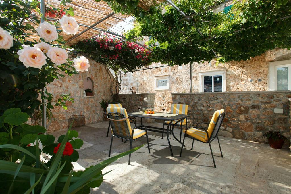 Apartments Obala Bol Dış mekan fotoğraf