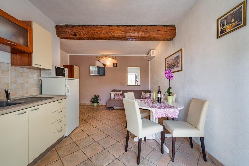 Apartments Obala Bol Dış mekan fotoğraf